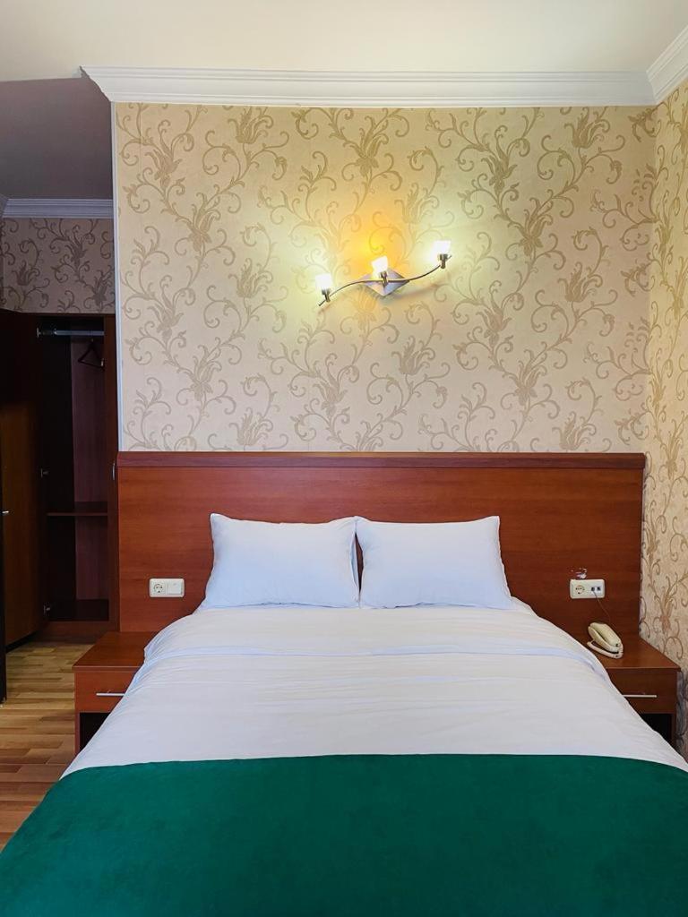 Aura Boutique Hotel バトゥーミ 部屋 写真